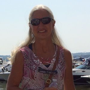 Meet your Posher, Anne